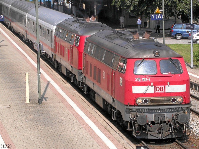 Bahn 172.jpg - IC 2012 ALLGÄU ab Immenstadt mit Doppeltraktion 218 193-1 und 218 431-5 bei der Abfahrt.